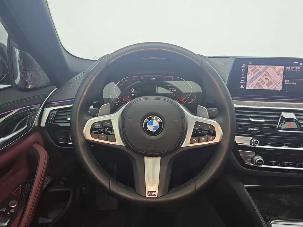 BMW 5 Series — миниатюра 14