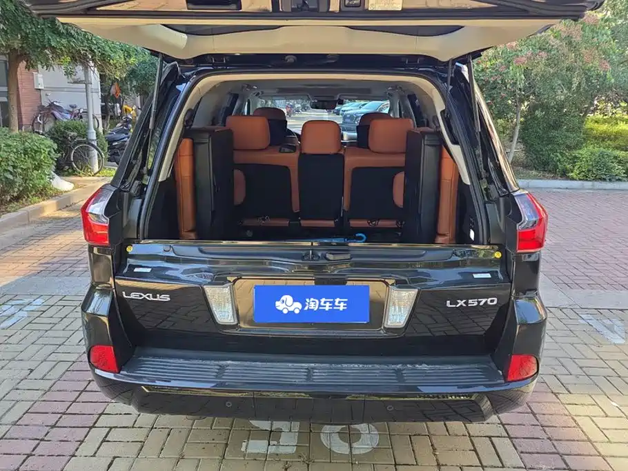 Lexus LX — миниатюра 4