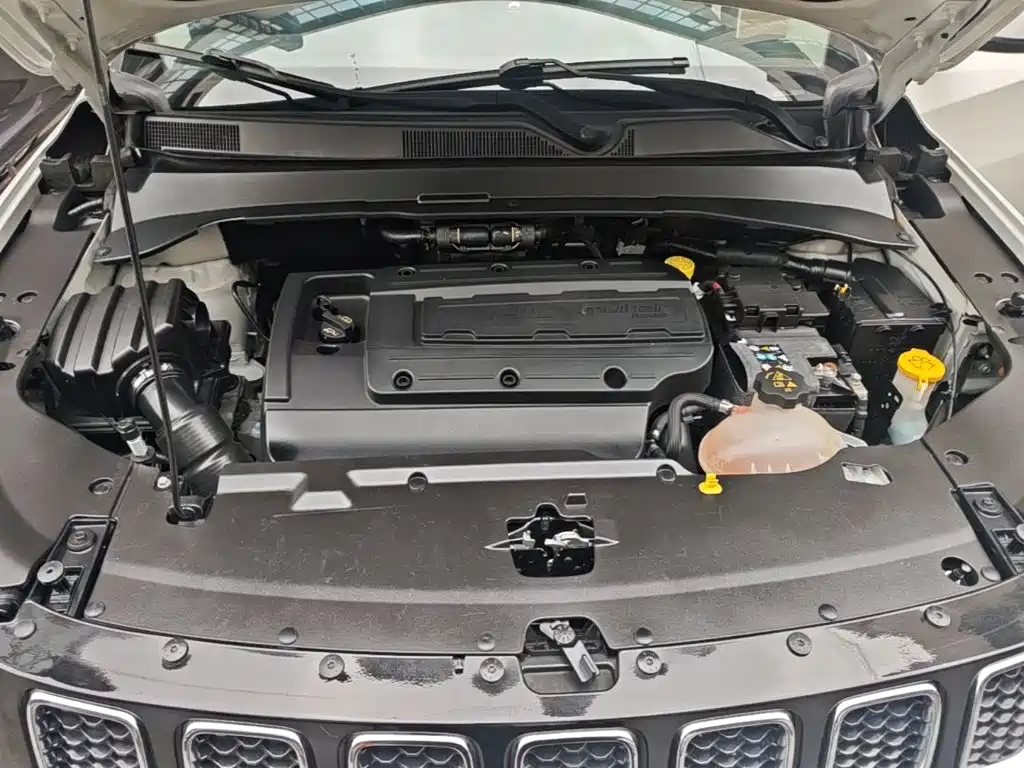 Jeep Compass — миниатюра 20