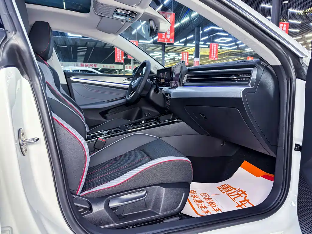 Volkswagen Lamando 2025 L 280TSI DSG