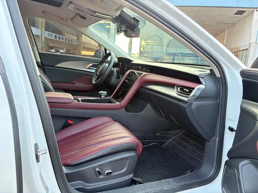 Hongqi Hongqi H5 — миниатюра 9