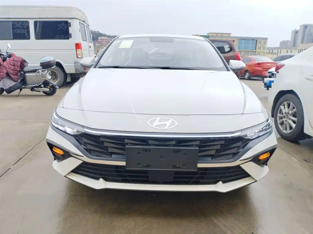 Hyundai Elantra 2023 1.5L CVT GLX Elite