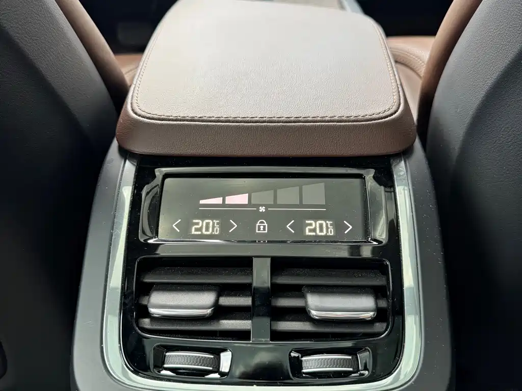 Volvo V90 — миниатюра 18