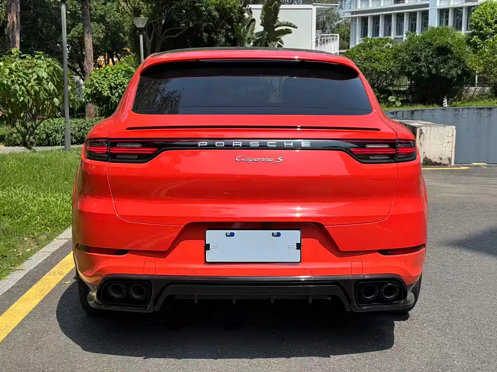 Porsche Cayenne — миниатюра 12