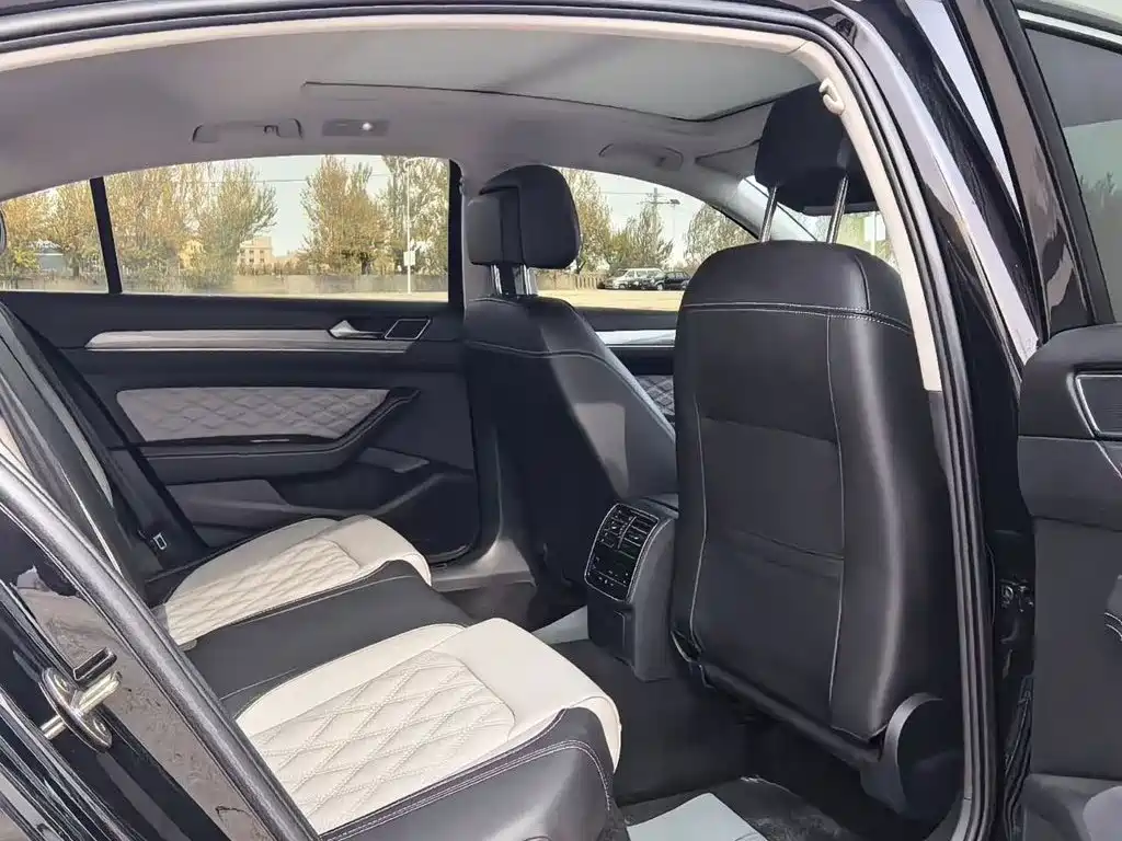Volkswagen Magotan — миниатюра 5
