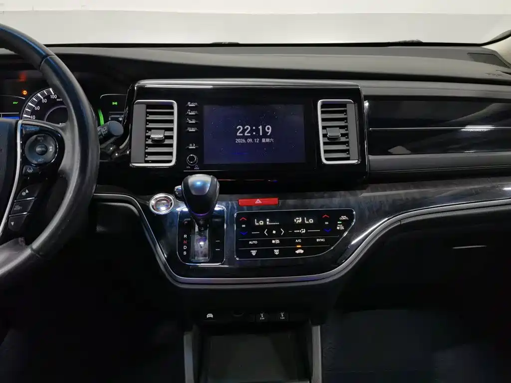 Honda Elysion — миниатюра 12