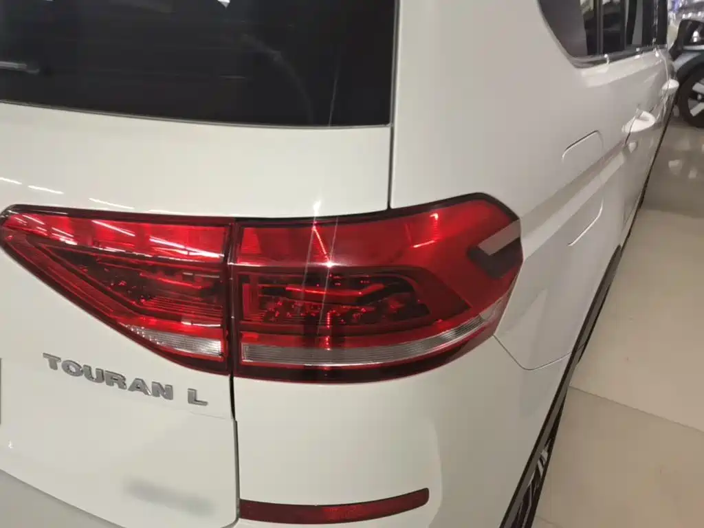 Volkswagen Touran — миниатюра 8