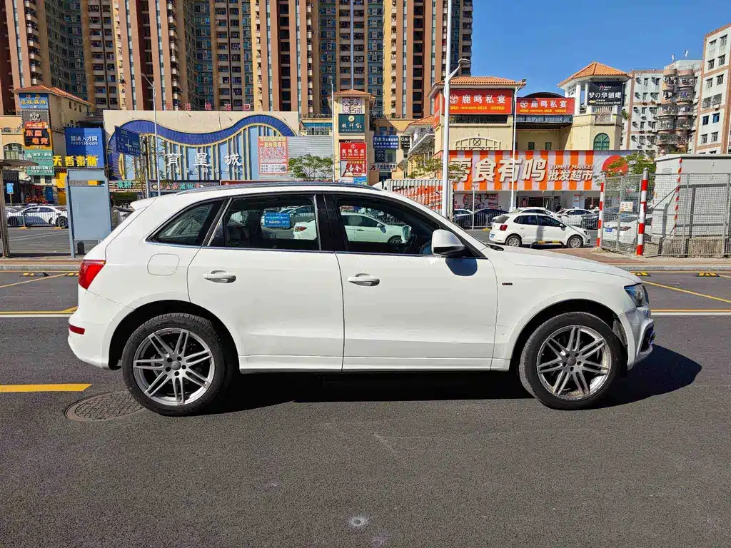 Audi Q5 (Import) — миниатюра 8