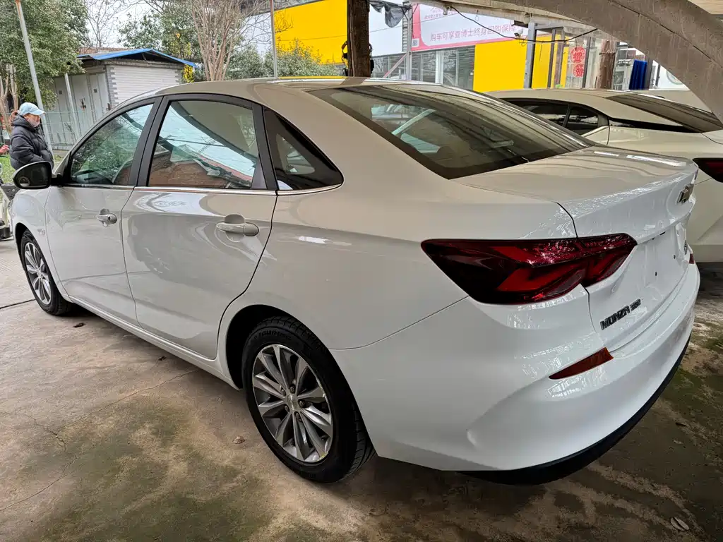 CHEVROLET CRUZE