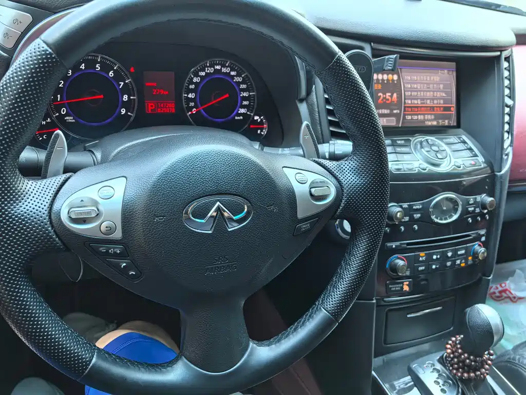 Infiniti FX — миниатюра 5