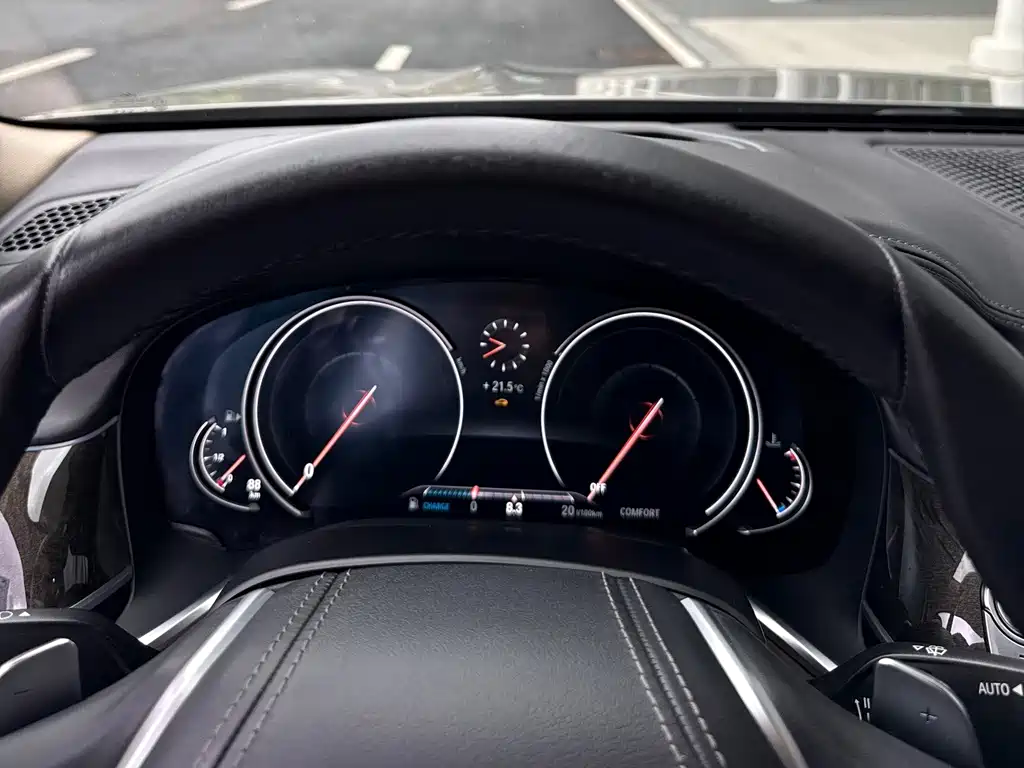 BMW 7 Series — миниатюра 12