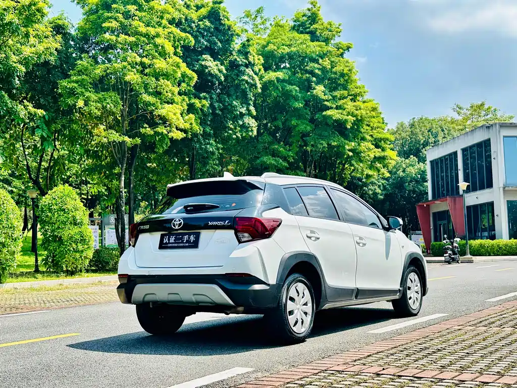 Toyota Yaris L — миниатюра 6