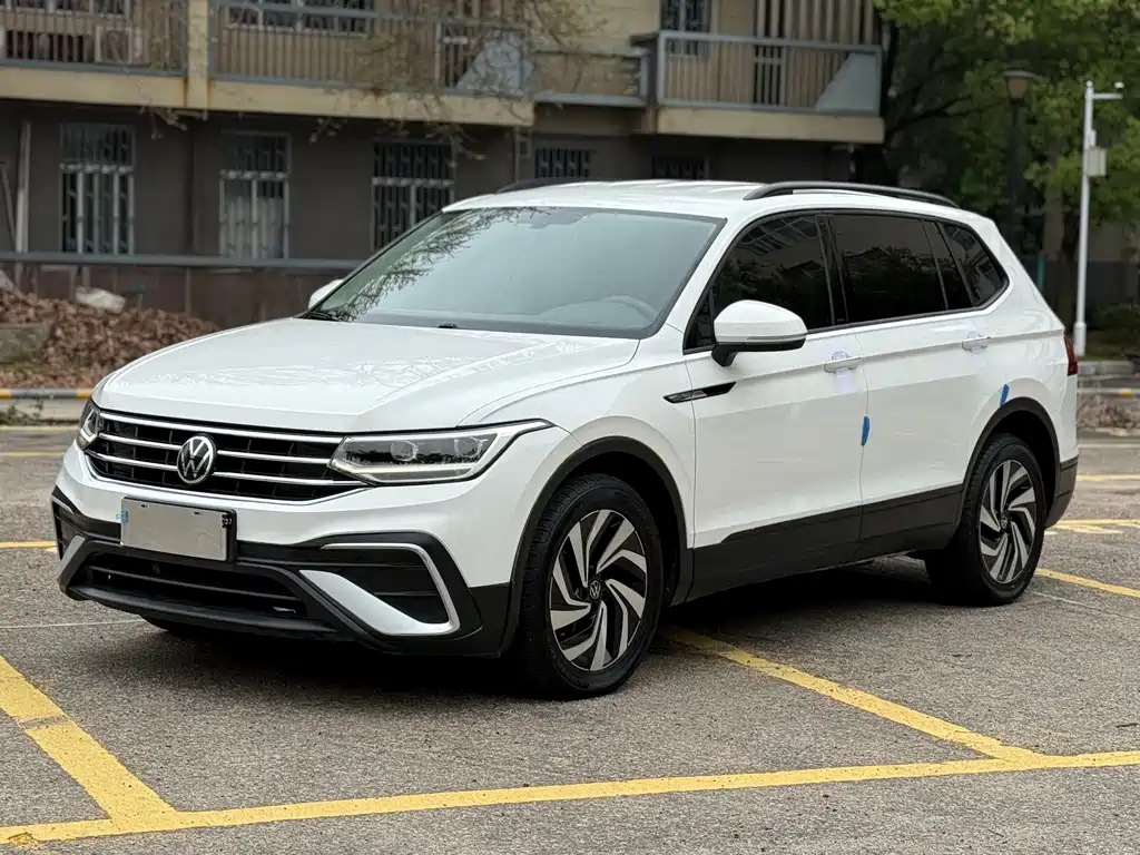 Volkswagen Tiguan L 2022