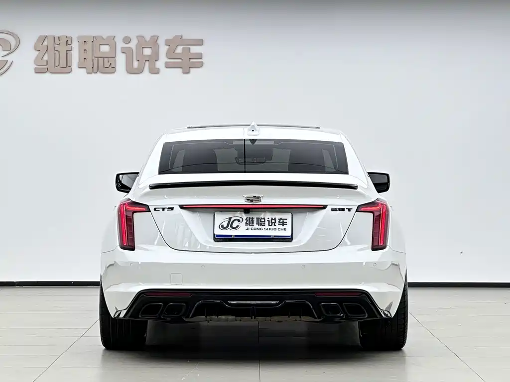 Cadillac CT5 — миниатюра 5