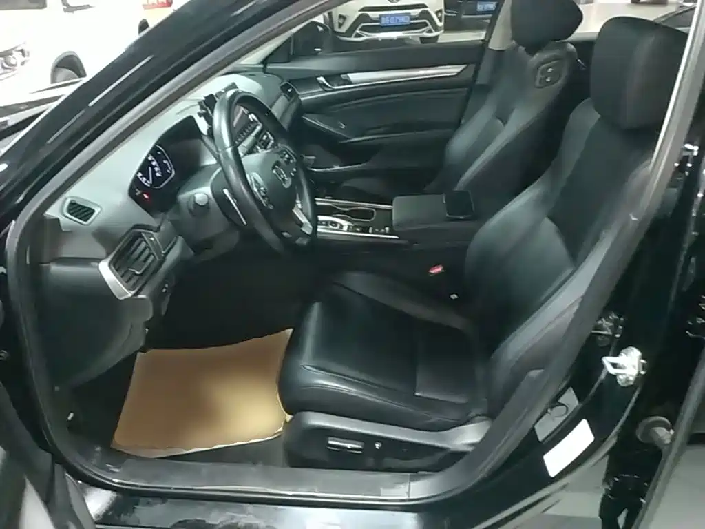 Honda Accord — миниатюра 15