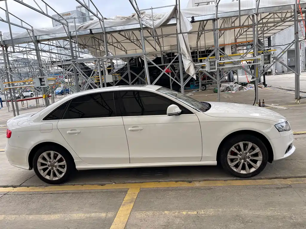 Audi A4L — миниатюра 4
