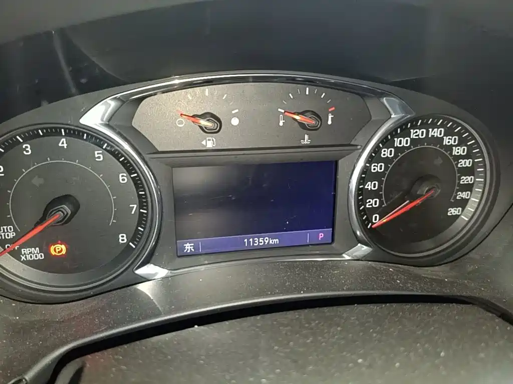 Chevrolet Equinox — миниатюра 12