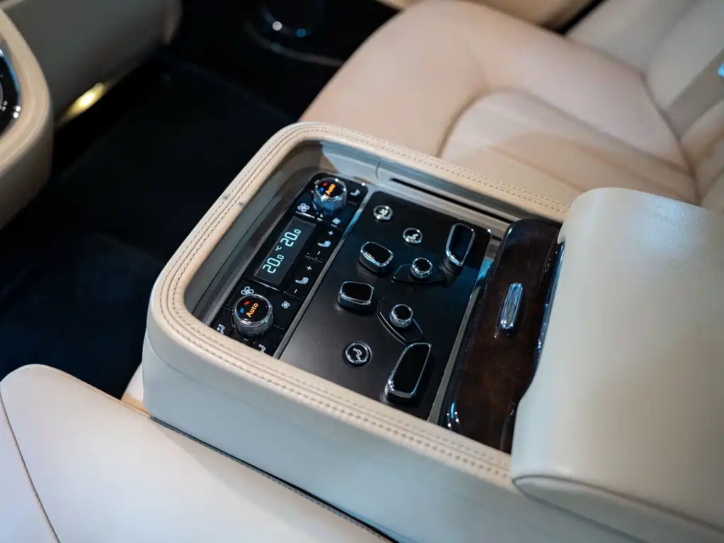 Bentley Mulsanne — миниатюра 30