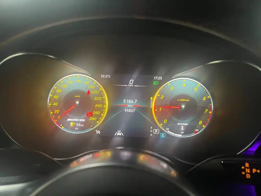 Mercedes-Benz GLC Coupe AMG — миниатюра 10
