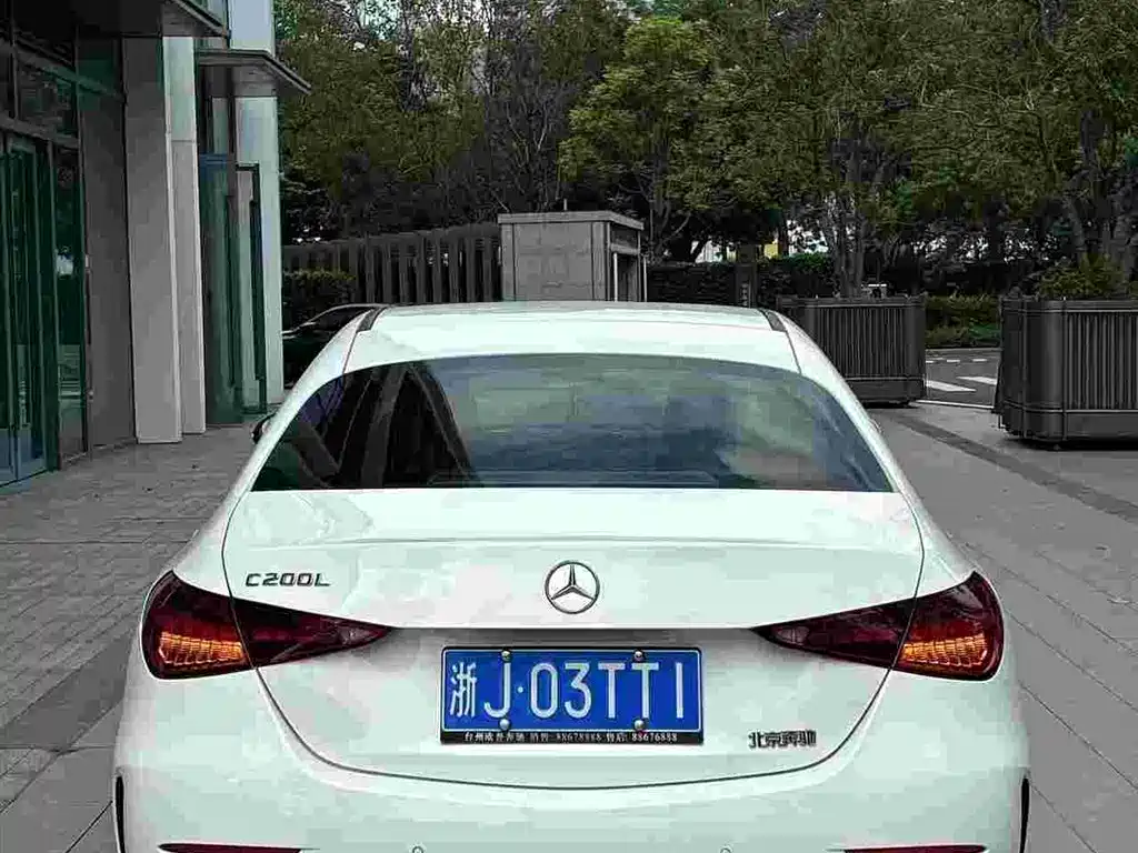 Mercedes-Benz C-Class — миниатюра 4