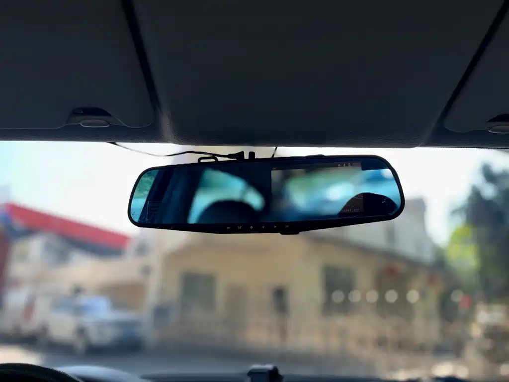 Nissan Sunny — миниатюра 19
