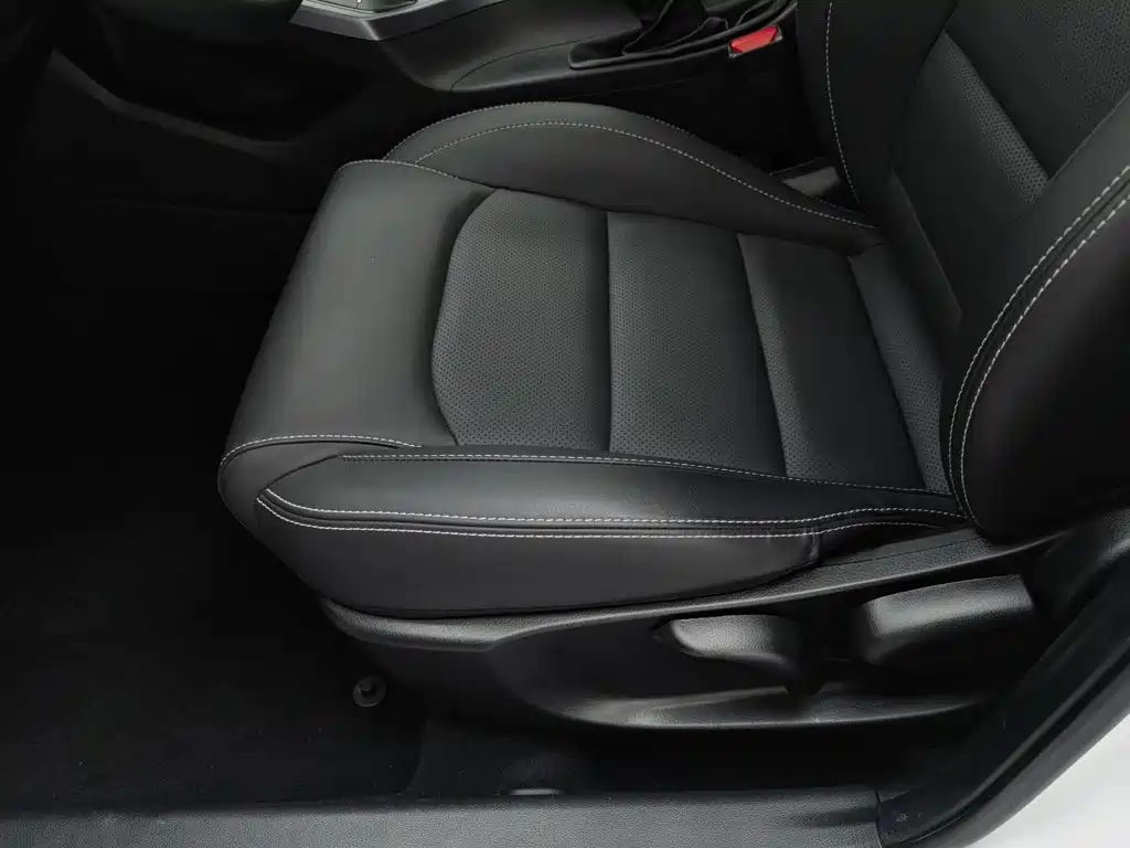 Geely Emgrand — миниатюра 20