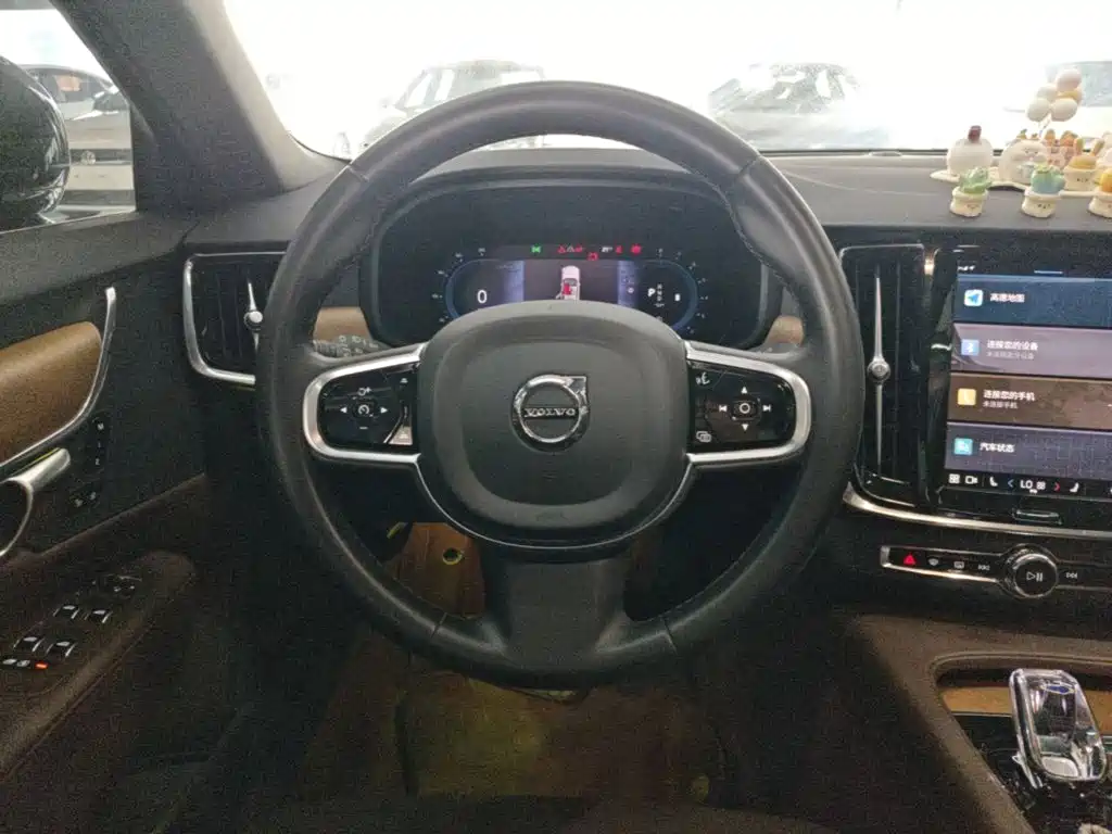 Volvo S90 — миниатюра 11