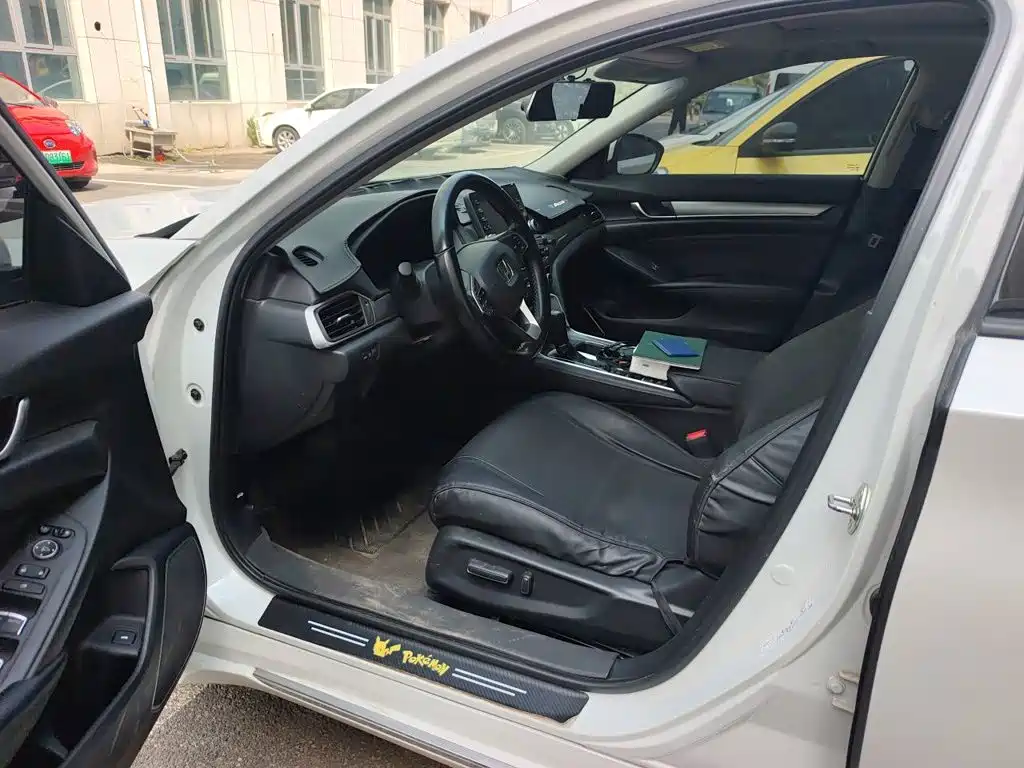 Honda Accord — миниатюра 17