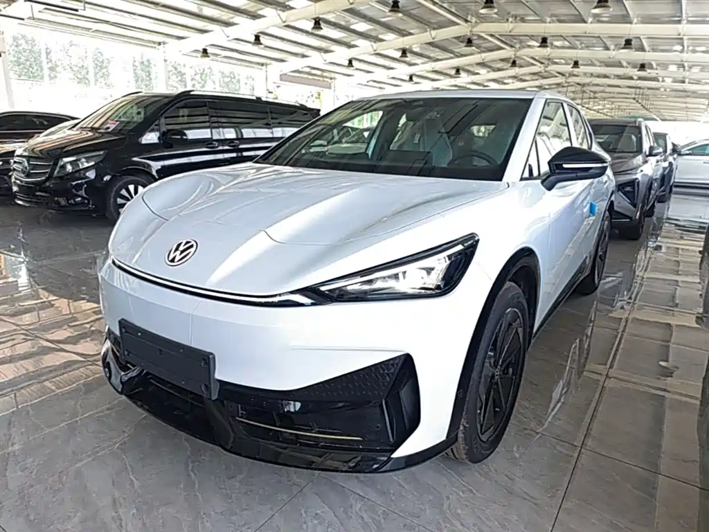 Volkswagen 06 2025 Pure