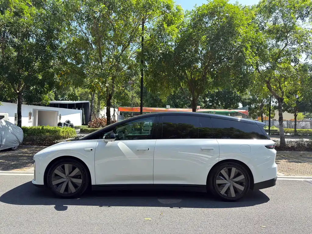 Li Auto Li i8 — миниатюра 4