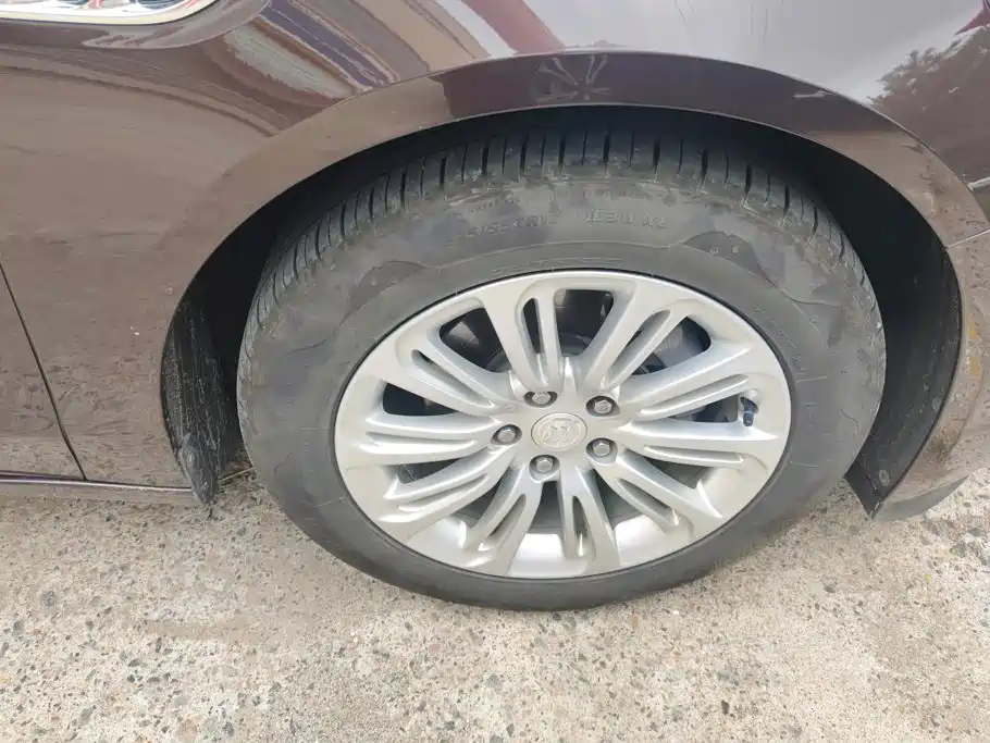 Buick LaCrosse — миниатюра 6