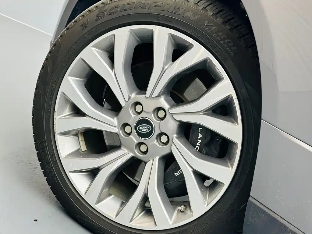 Land Rover Range Rover — миниатюра 28