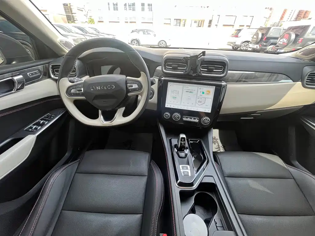 Lynk & Co 02 — миниатюра 11