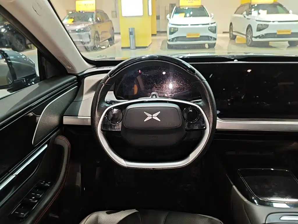 XPeng P7 — миниатюра 11