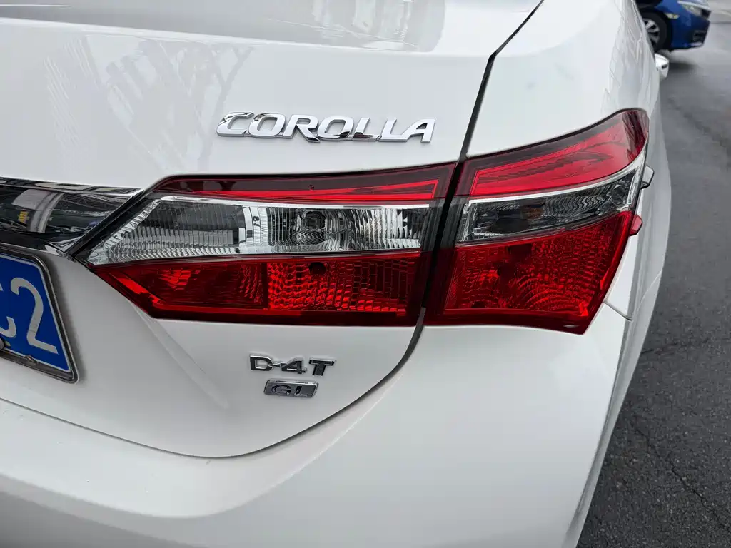 TOYOTA COROLLA