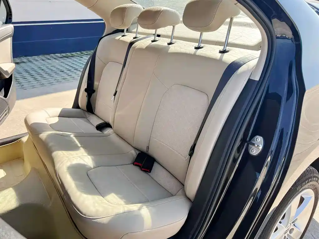 Volkswagen Santana — миниатюра 15