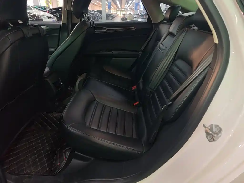 Ford Mondeo — миниатюра 17