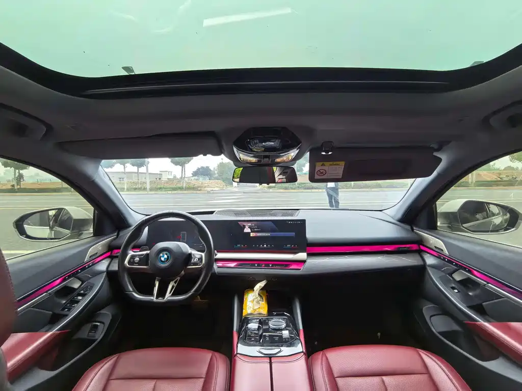 BMW i5 — миниатюра 6