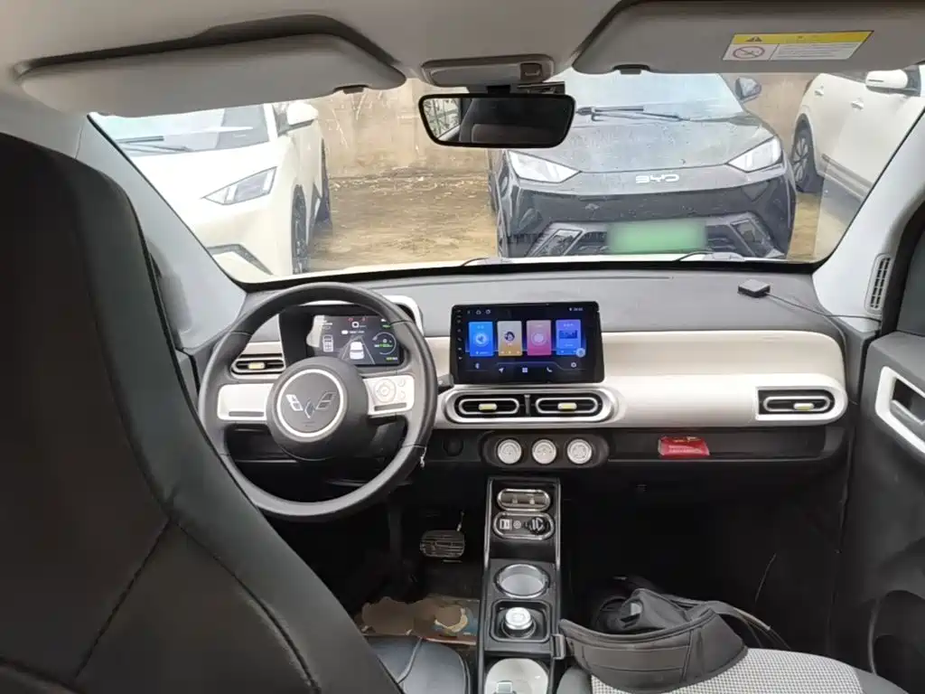 Wuling MINIEV — миниатюра 11