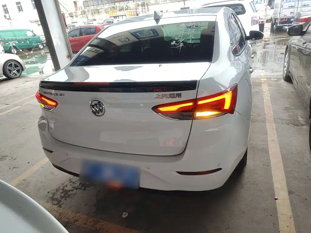 Buick Excelle — миниатюра 6