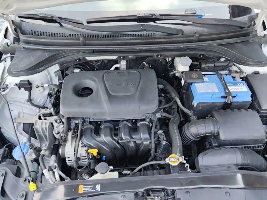 Hyundai Elantra — миниатюра 20