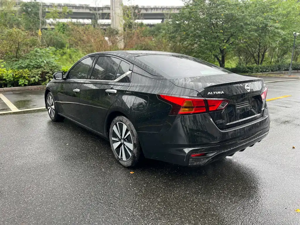 Nissan Teana — миниатюра 11