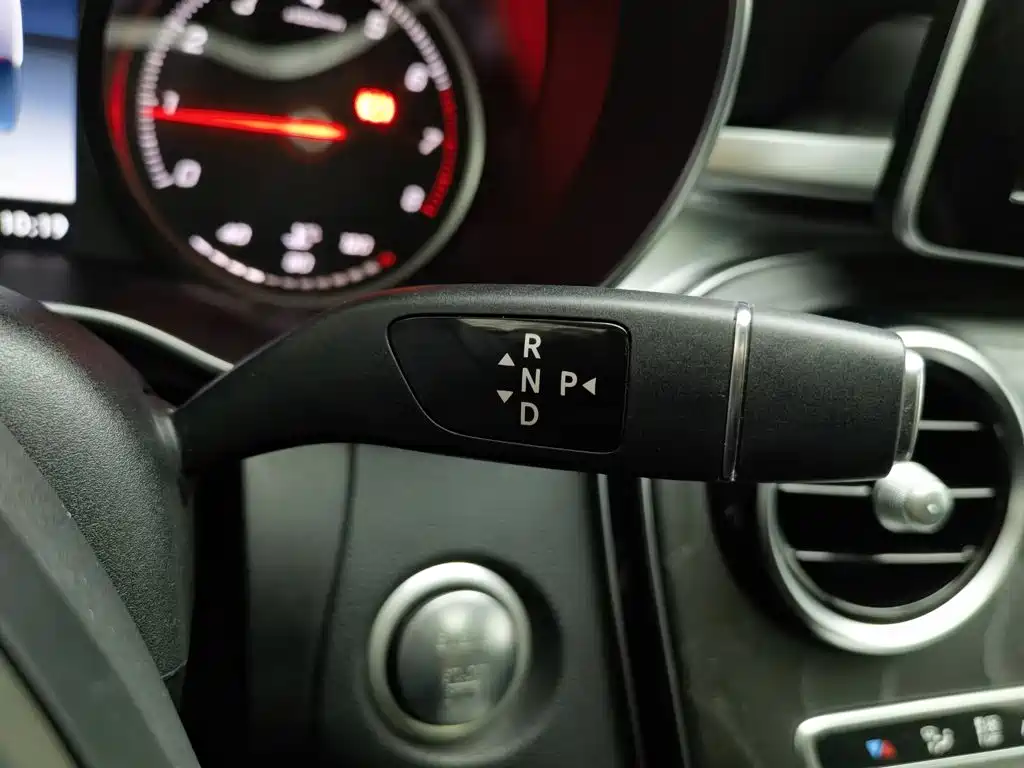 Mercedes-Benz C-Class — миниатюра 13