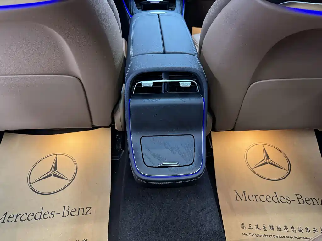 Mercedes-Benz E-Class — миниатюра 10