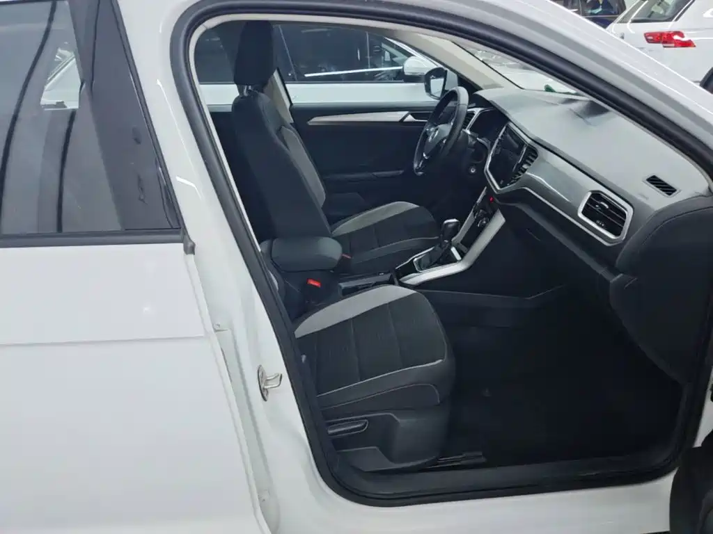 Volkswagen T-Roc — миниатюра 20