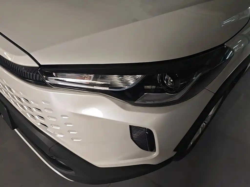 Toyota Corolla Cross — миниатюра 24
