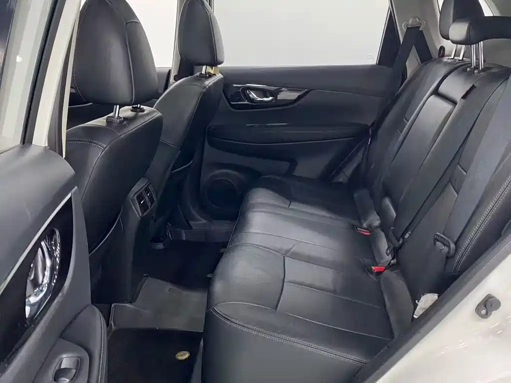 Nissan X-Trail — миниатюра 5