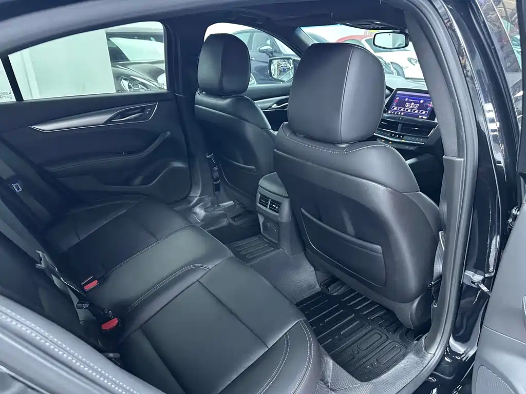 Cadillac CT5 — миниатюра 15