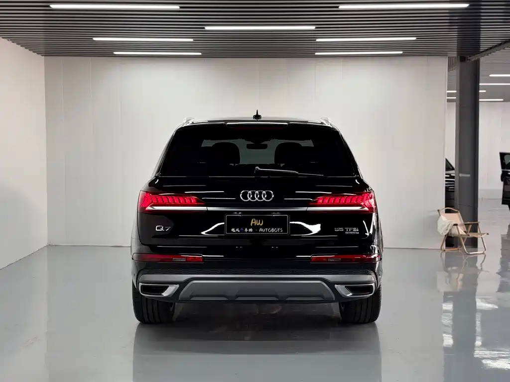 Audi Q7 — миниатюра 6