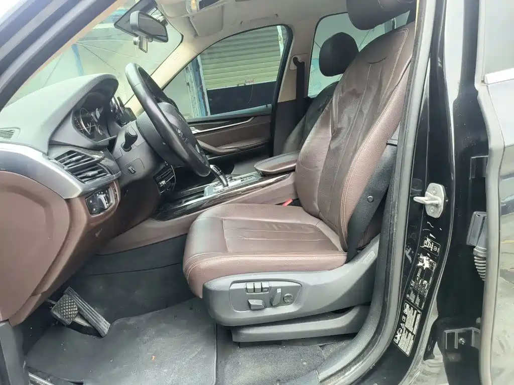BMW X5 (Import) — миниатюра 11